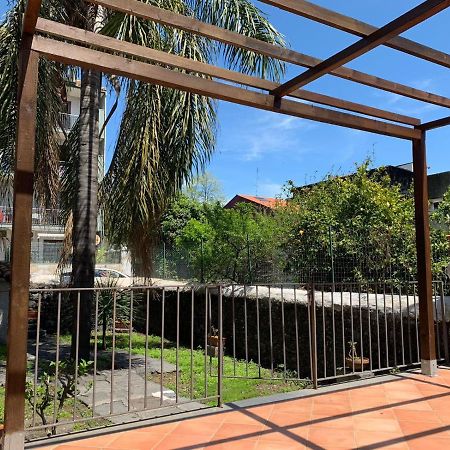 Вилла Casa Dell'Etna Санта-Венерина Экстерьер фото